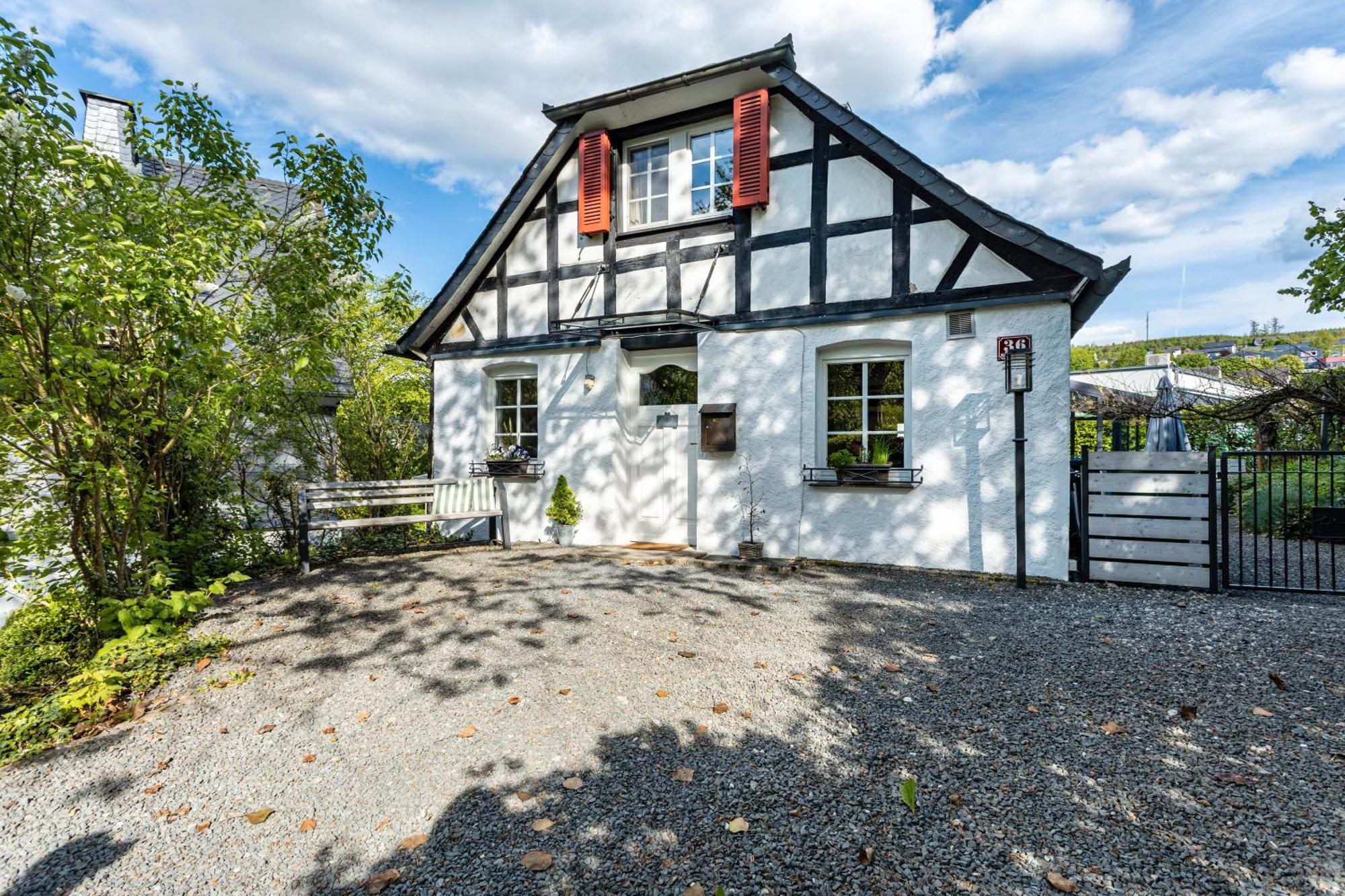 Fachwerk Ferienhaus 1764 Eslohe Exterior foto